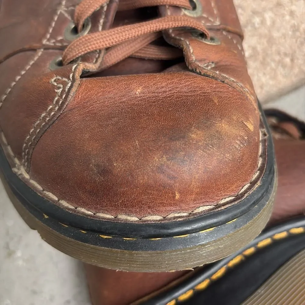 Dr Martens Leather lace ups